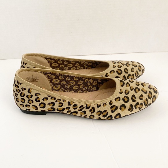 Old Navy | Almond Toe Knit Leopard Flats - Picture 4 of 8